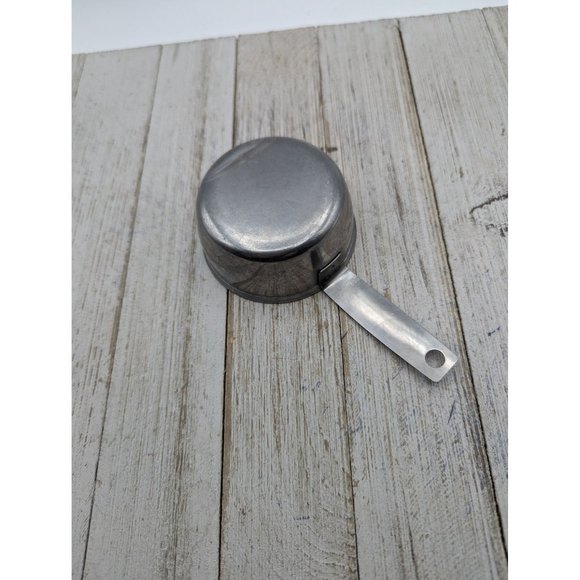 Measuring Cup 1/2 Stainless Steel - Picture 4 of 4